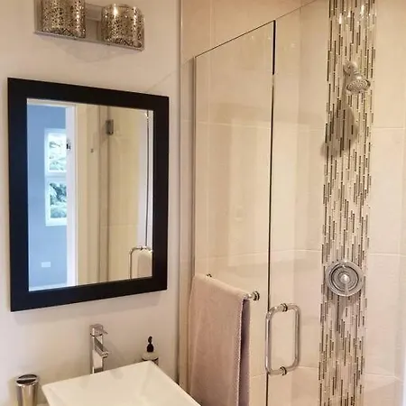 Nice And Cozy. Sleeps 5. Chicago Exterior photo